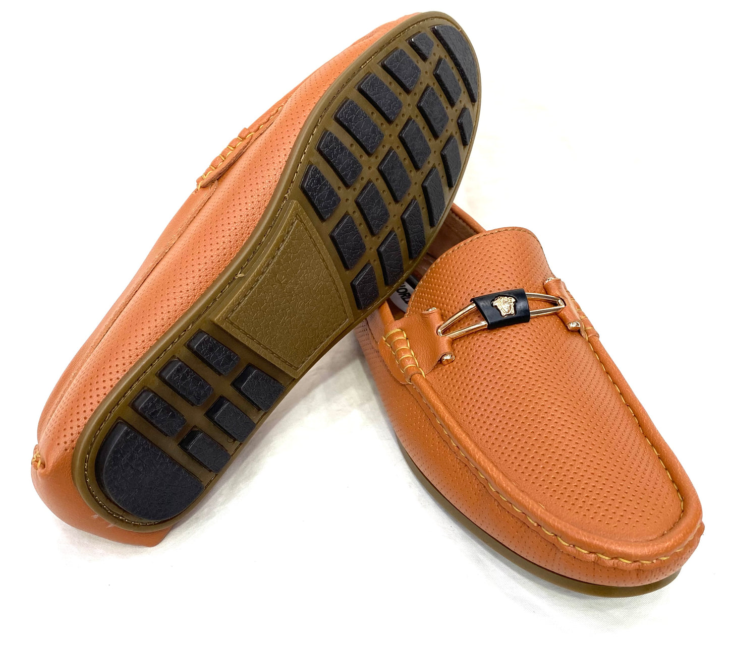 2 COLORS AVAILABLE Loafer 1013